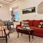 Residences Old Town * تالين