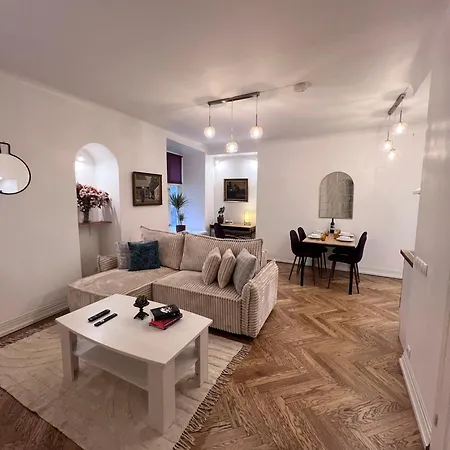 Residences Old Town شقة تالين